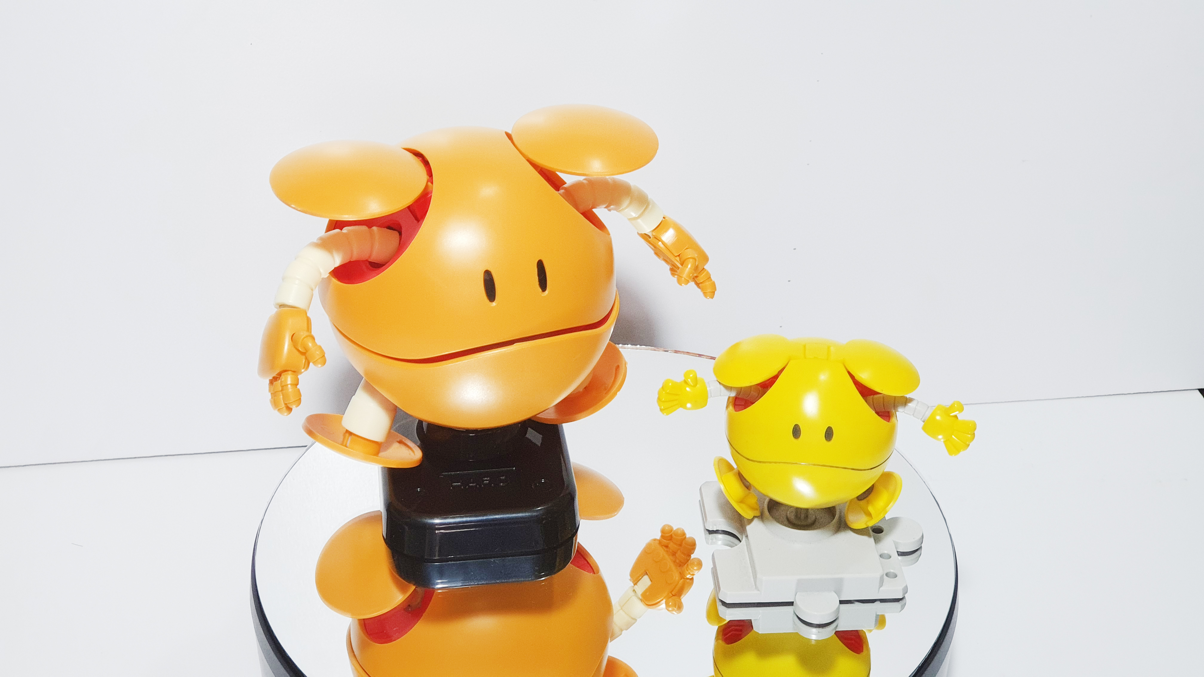 Comparison between Haro Mechanical Mascot and Haro Happy Yellow