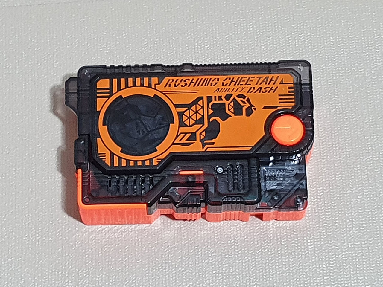 Kamen Rider Zero One Rushing Cheetah Progrise Key