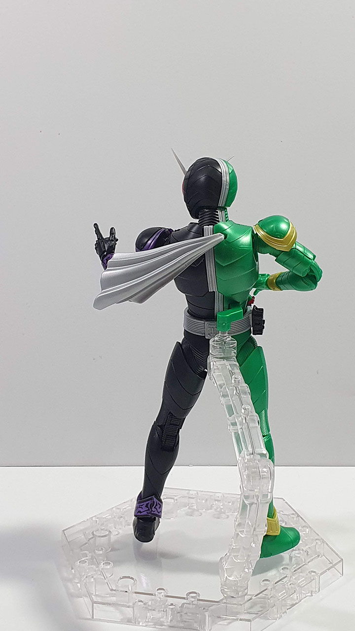 Figure Rise Double Cyclone Joker: Back shot