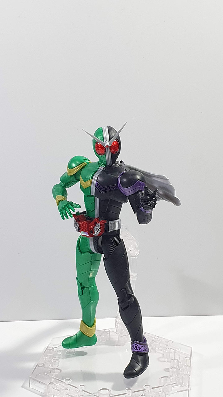 Figure Rise Double Cyclone Joker: Front shot