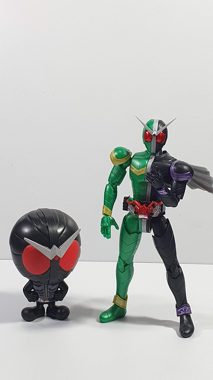 Comparison between Figure Rise Double Cyclone Joker and Capchara Kamen Rider Joker